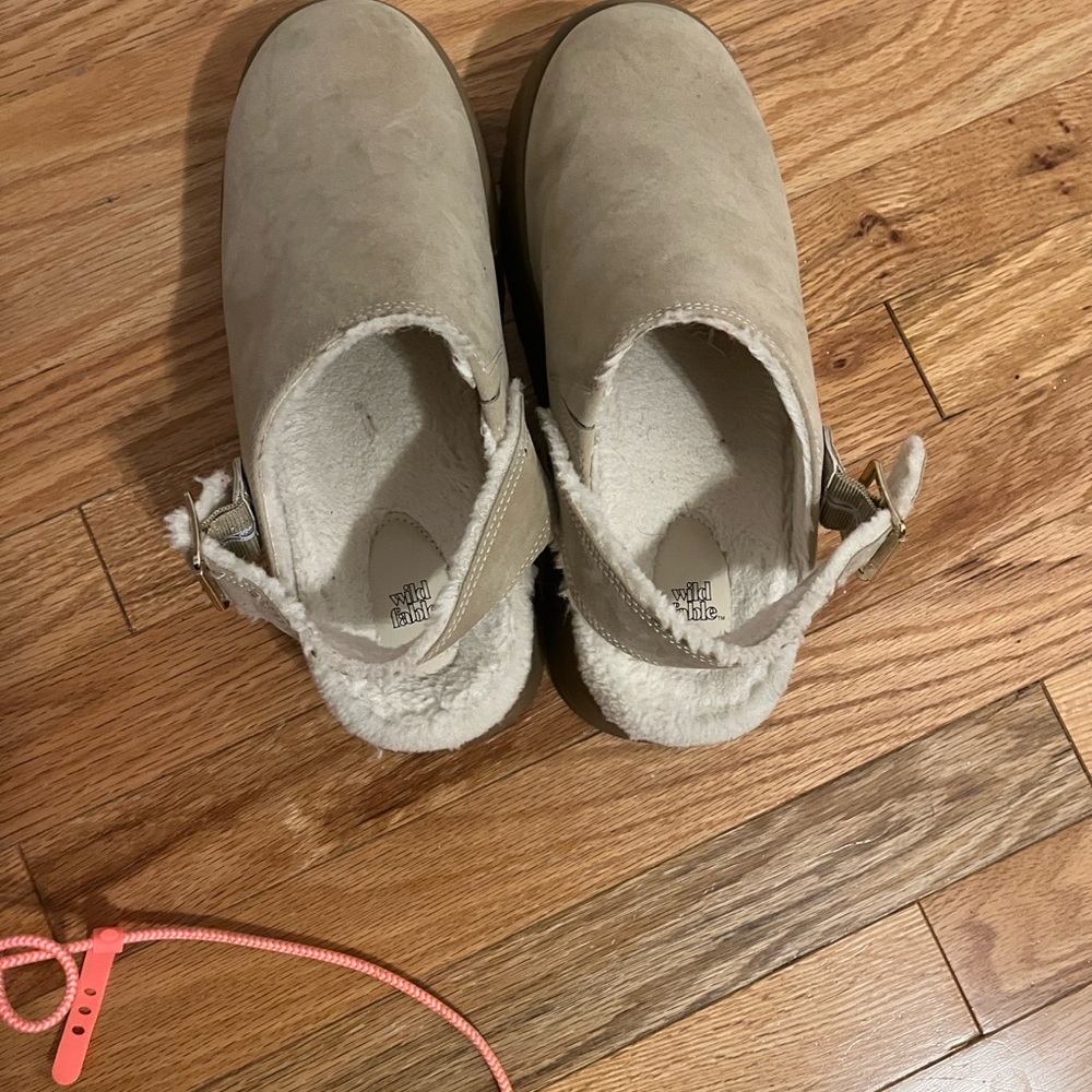 Wild Fable Beige Slip-On Shoes with Fur Lining-worn once